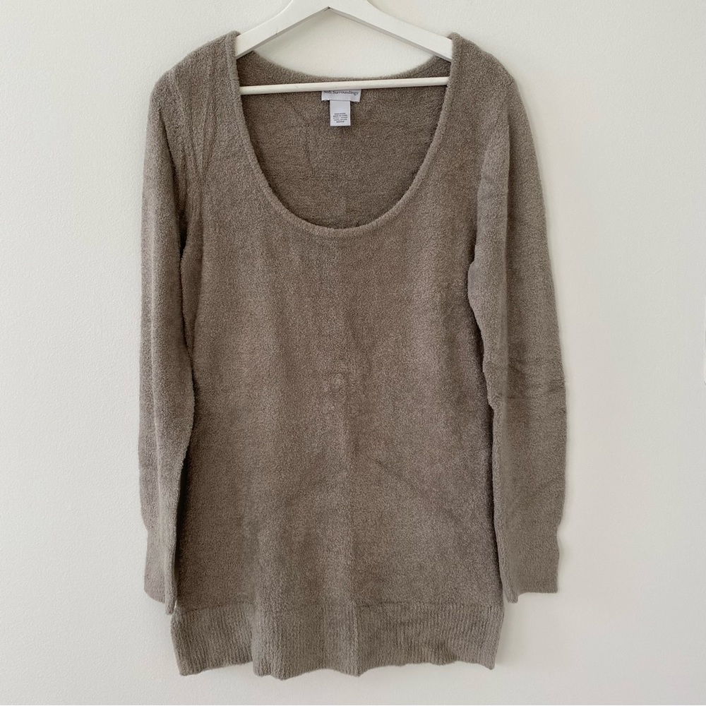 Soft Surroundings Women’s Long Sleeve Scoop-neck Top with Side Slits GUC